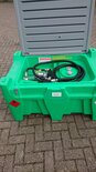 Benzinetank 300 liter met 12 Volt pompsysteem, slanghaspel 10 meter en beschermkap