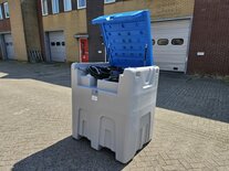 800 liter Dieseltank met 10 meter slang op slanghaspel en met 12 of 230 Volt Dieselvulpomp